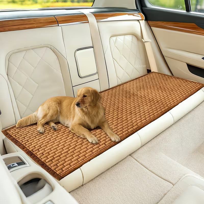 Non-Slip Pet Mat, Durable Polyester Travel Mat Thickened, Protects Seat Surfaces Washable and Easy-to-Clean, Compatible with All Dog Breeds