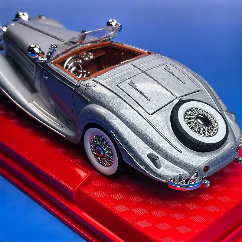 1:24 Scale Alloy Luxury Car Model with Display Base
