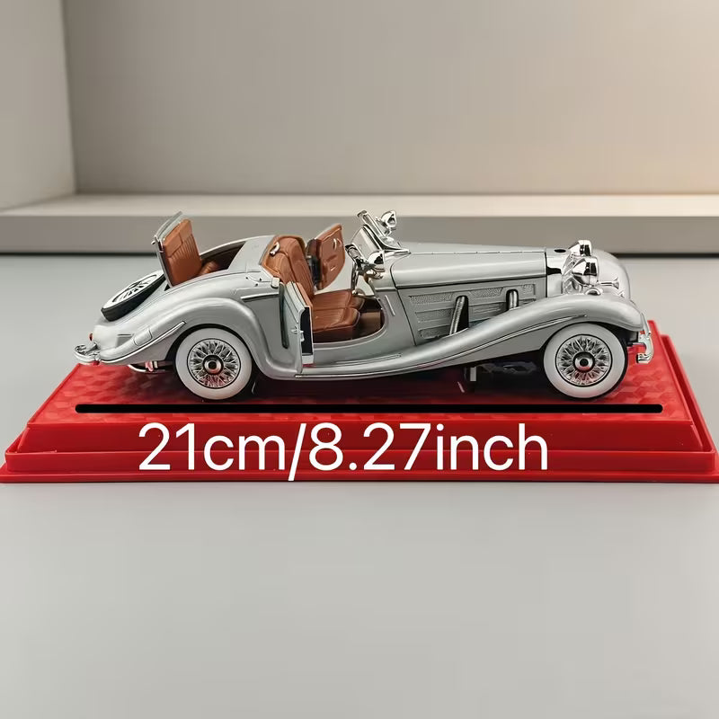 Simulation 1:24 Scale Vintage Car 500 Driving Noble Sedan Space Silver Alloy Car Model Home Desktop Exquisite Model Ornament Holiday Gift Art Collection Item Birthday Present for Men And Women