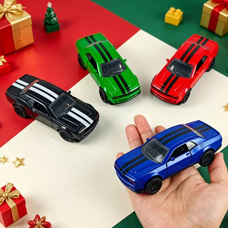 1:38 Scale Zinc Alloy Diecast Toy Car, Opening Doors, Rubber Tires, Pull-Back Action
