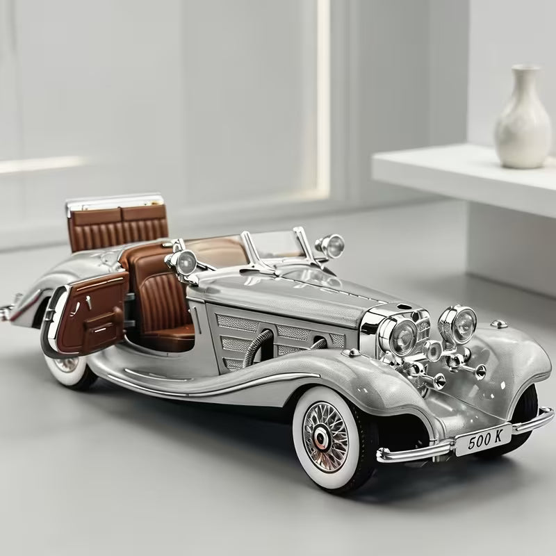 Simulation 1:24 Scale Vintage Car 500 Driving Noble Sedan Space Silver Alloy Car Model Home Desktop Exquisite Model Ornament Holiday Gift Art Collection Item Birthday Present for Men And Women