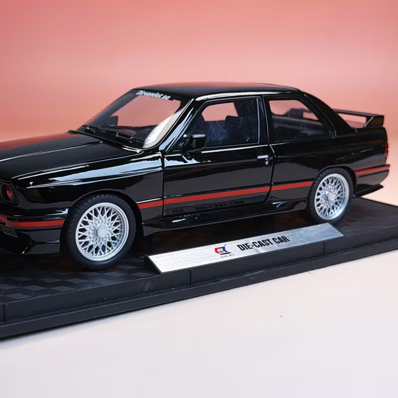 Alloy Model Car with Display Base, Base with Fixing Screws, Simulation Details, Popular Classic Model in Europe, Essential for Collection And Gifting, Metal Texture