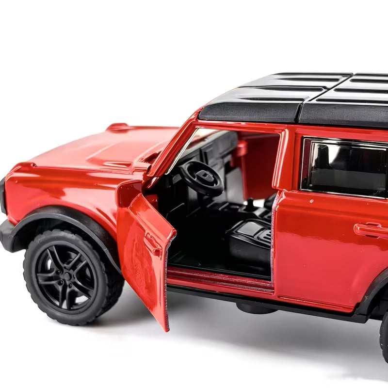 1:32 Scale Alloy Die-Cast Vintage SUV Toy Car