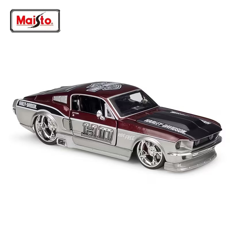 Maisto 1:24 1967 Ford Mustang GT Modified Alloy Car Model Diecast Metal Toy Sports Car Model Simulation Collection Children Gift