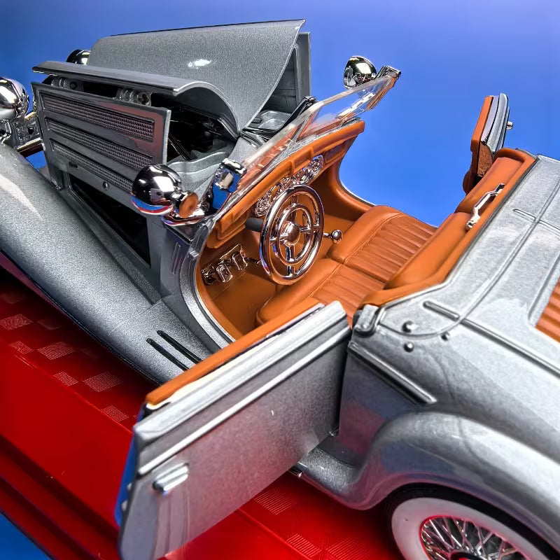 1:24 Scale Alloy Luxury Car Model with Display Base