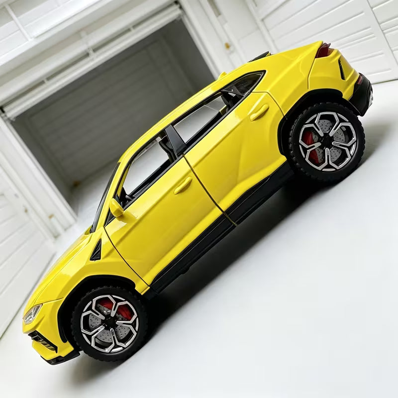 1:24 Premium Car Model, With Base, Base And Vehicle Are Fixed And Cannot Be Separated, Featuring A Cool And Fashionable Design Style, Made Of Durable Die-Cast Alloy